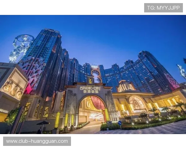 皇冠真人赌注让你在家也能感受到赌场的激情，随时随地开启你的博彩之旅